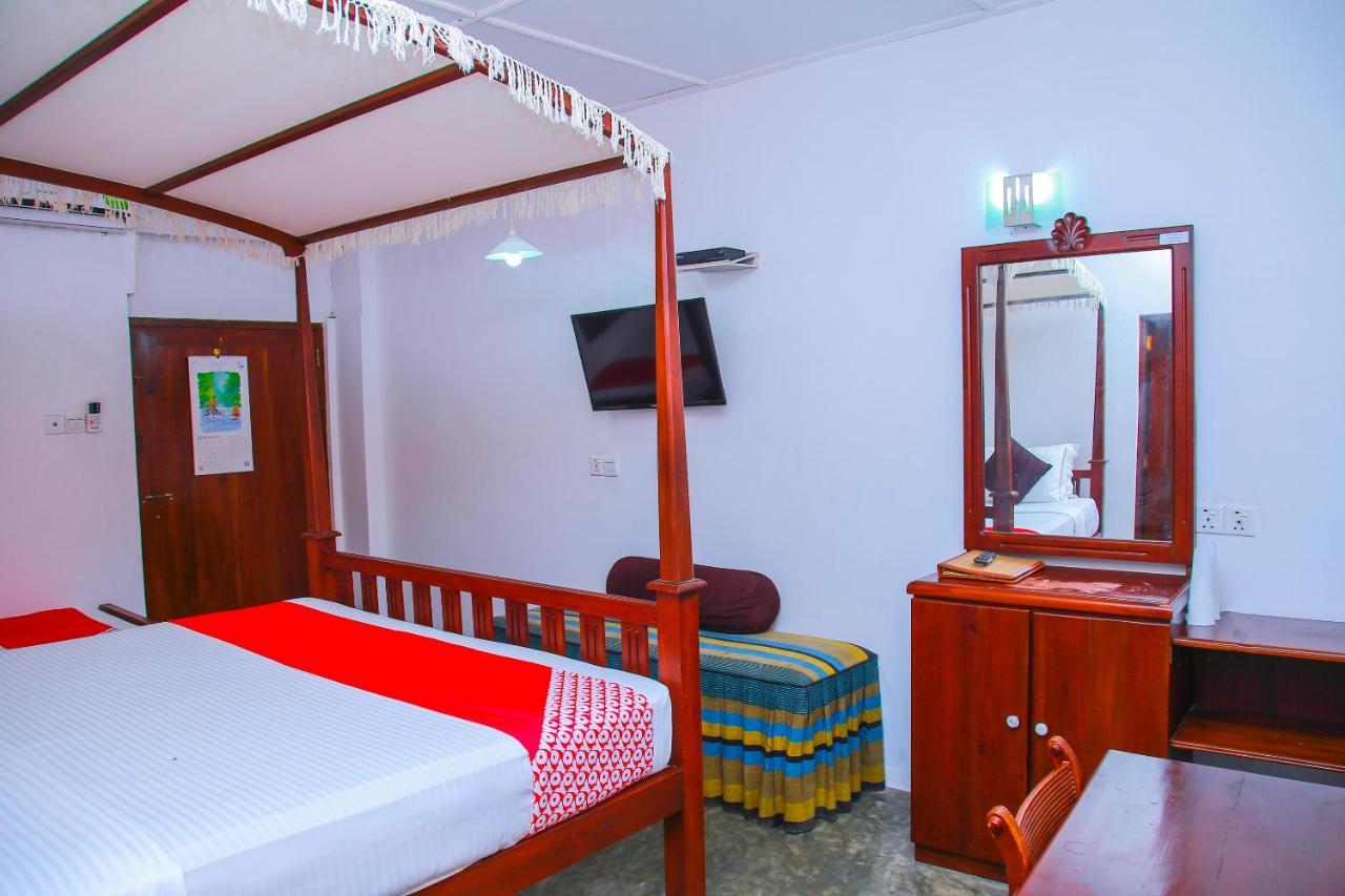 Hotel Nawathana Matara Exteriör bild