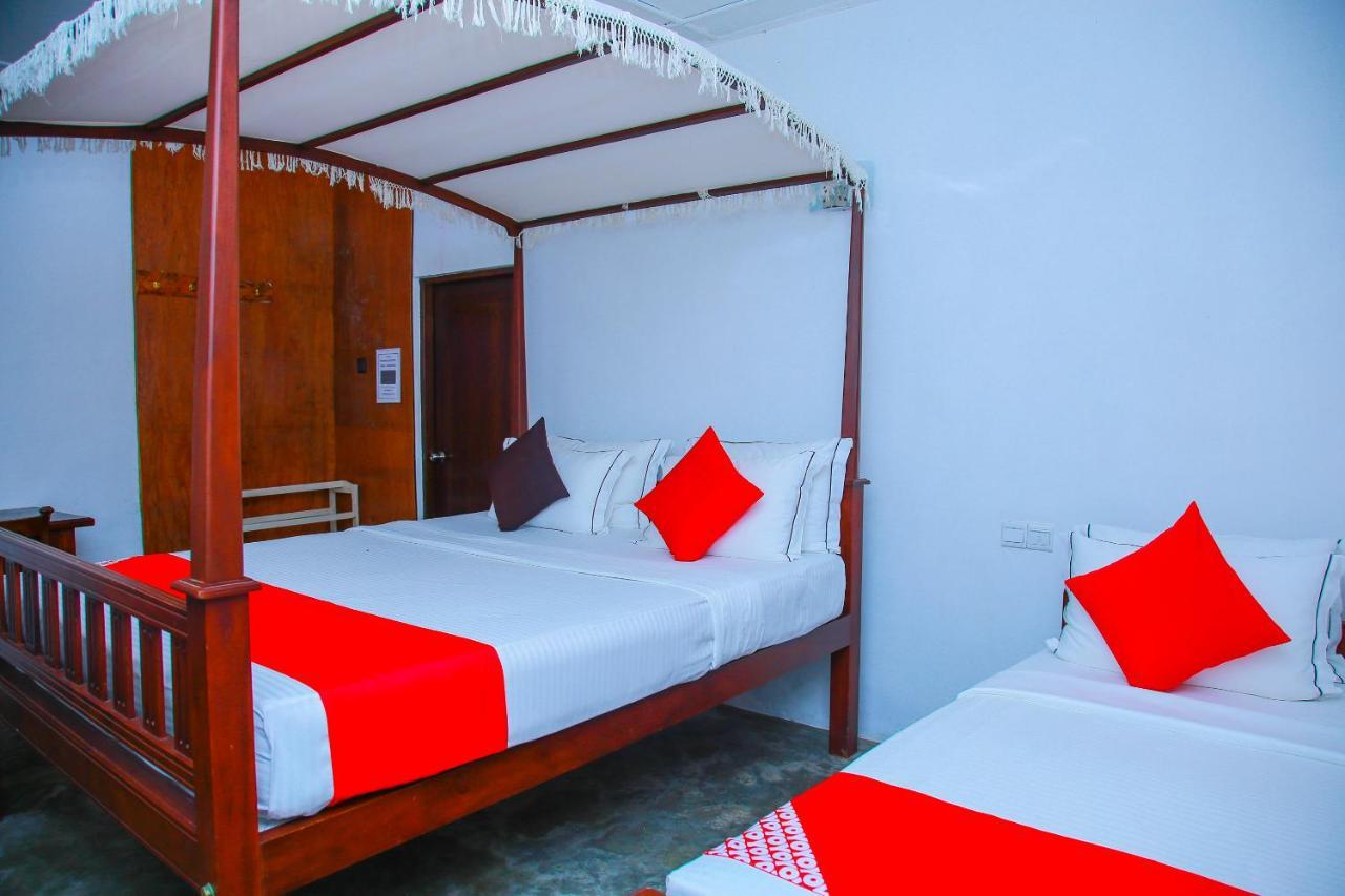 Hotel Nawathana Matara Exteriör bild